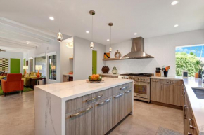 Ultra-Luxury- Resort Style Private Compound-Close to Everything- 3BD/2.5BA